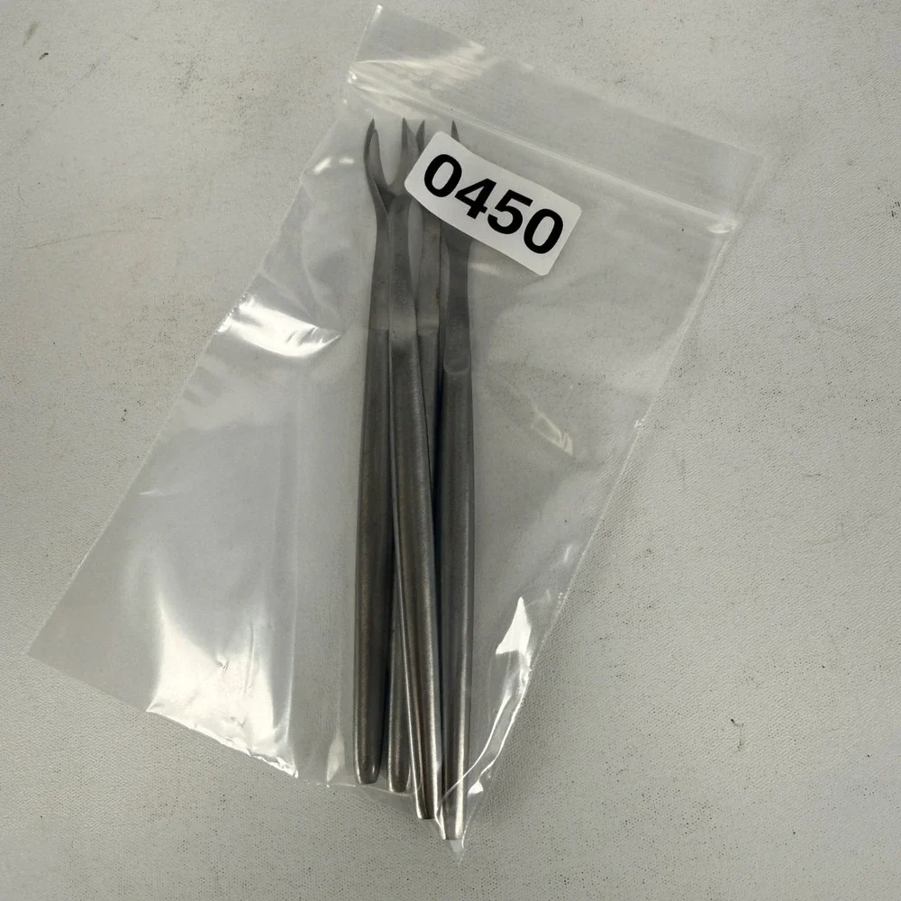 LOT OF 4 Seafood Cocktail Fork Stainless Italian Italy TW Solid 6 1/8